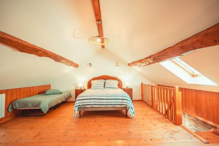 Location de vacances pour 7 personnes, avec vue et terrasse à Rully - 2