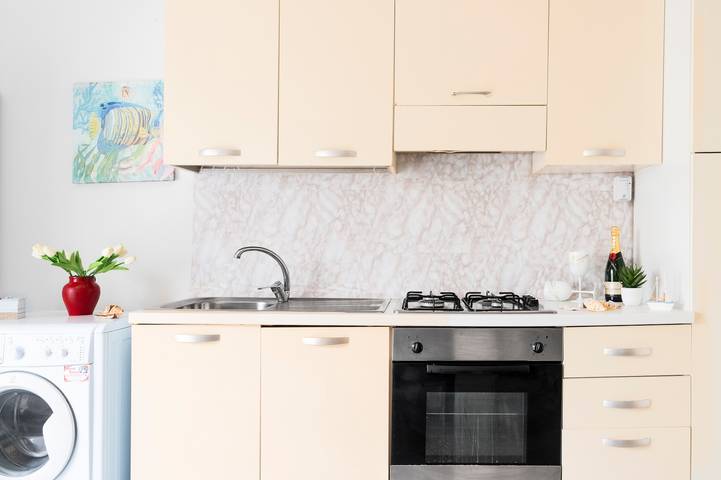 'Mono Via Beethoven' Apartment with Sea View, Wi-Fi and Air Conditioning in Porto Cesareo, Taranto-bugten