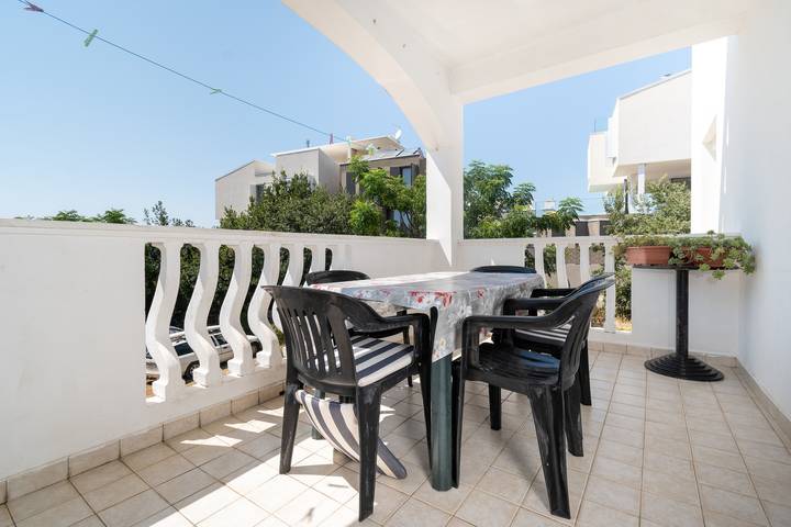 Ferienwohnung für 4 Personen, mit Balkon/Terrasse in Zadar (Kommun)