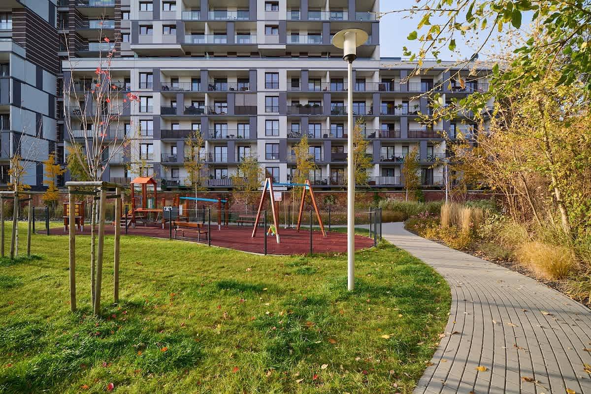 Ganze Wohnung, Bright Apartment with a Balcony | Parking in Breslau, Niederschlesien