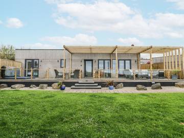 Lodge for 6 People in Portreath, Cornwall, Photo 2