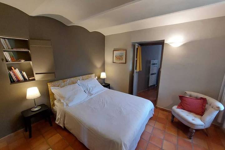 Charming house in Provence swimming pool and exceptional view in Forcalquier, Parc naturel régional du Luberon