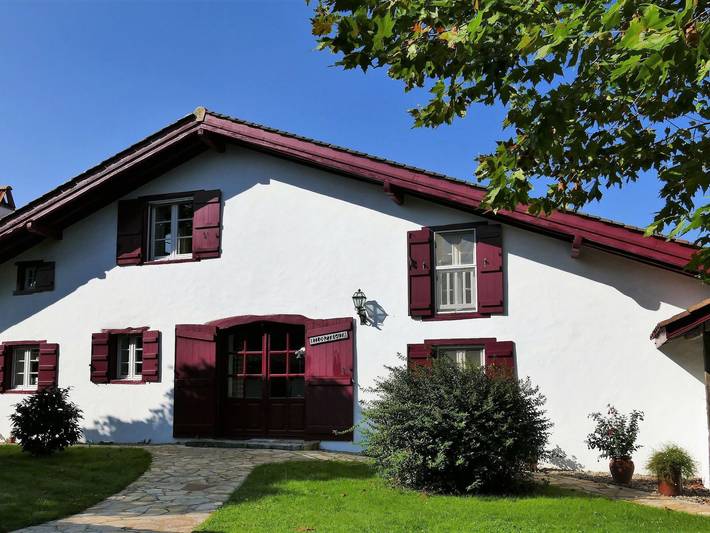Gîte pour 2 personnes, avec Terrasse et Jardin à Louhossoa