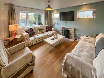 Holiday Home for 10 People in Whitstable, Kent, Photo 1