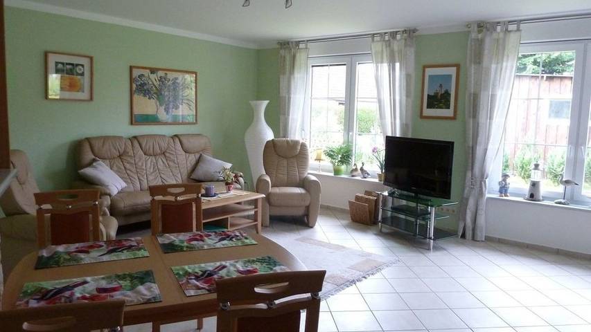 Ferienwohnung für 4 Personen, mit Terrasse und Garten in Wiek - 2