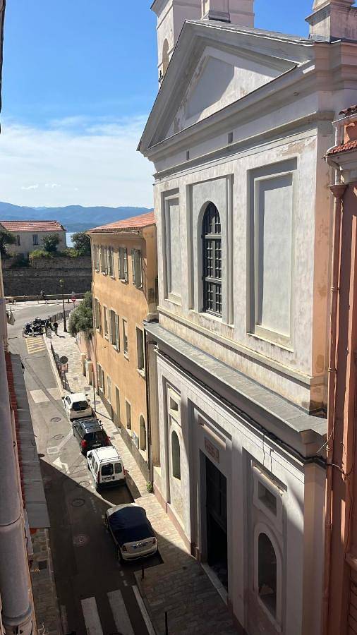Gîte pour 2 personnes, avec terrasse et vue dans Plage Saint Francois Ajaccio - 2