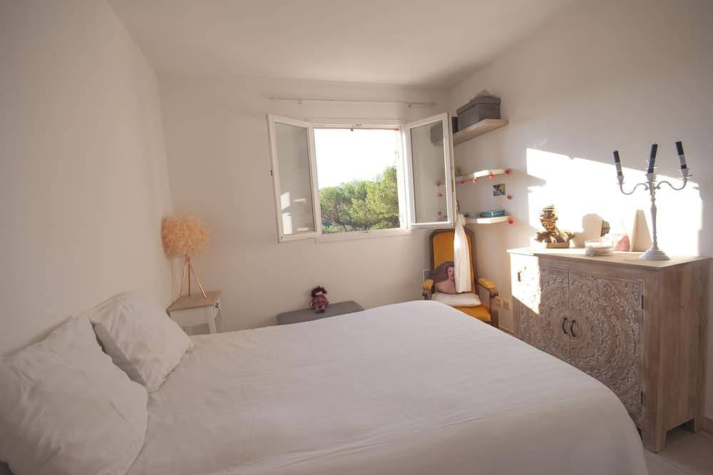 Ganze Wohnung, Very nice 2-room apartment in the forest 10 minutes from the beach in Mougins, Cannes und Umgebung