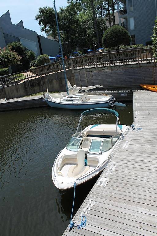 Vacation rental for 4 people, with pool and terrace in Lake Conroe