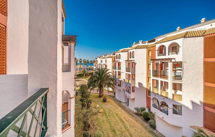 Apartamento vacacional entero, Apartamento en primera línea de playa con piscina y parking, a 400m de la Playa de Atlanterra in Atlanterra, Tarifa