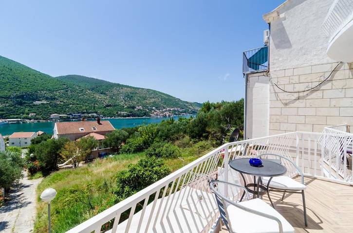 Ferienwohnung für 8 Personen, mit Meerblick und Balkon in Grad Dubrovnik