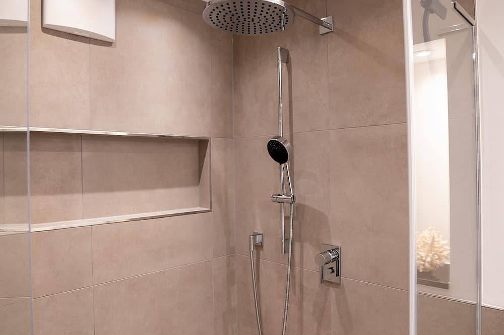 Apartamento entero, Neu Luxuswohnung in Waldrandlage Nähe Köln Messe! in Leverkusen, Condado del Monte