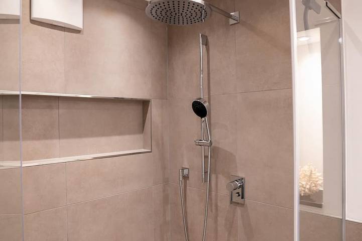 Ganze Wohnung, Neu Luxuswohnung in Waldrandlage Nähe Köln Messe! in Leverkusen, Bergisches Land