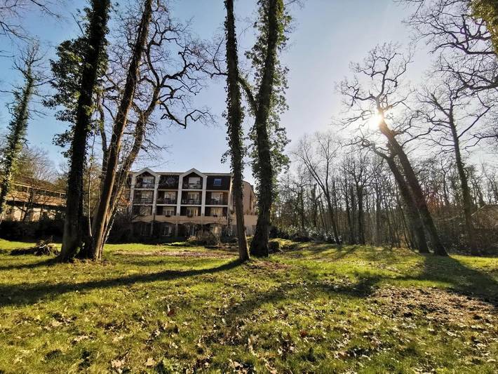 Location de vacances pour 2 personnes, avec vue et jardin dans Centre Thermal Saint Eloy - 3