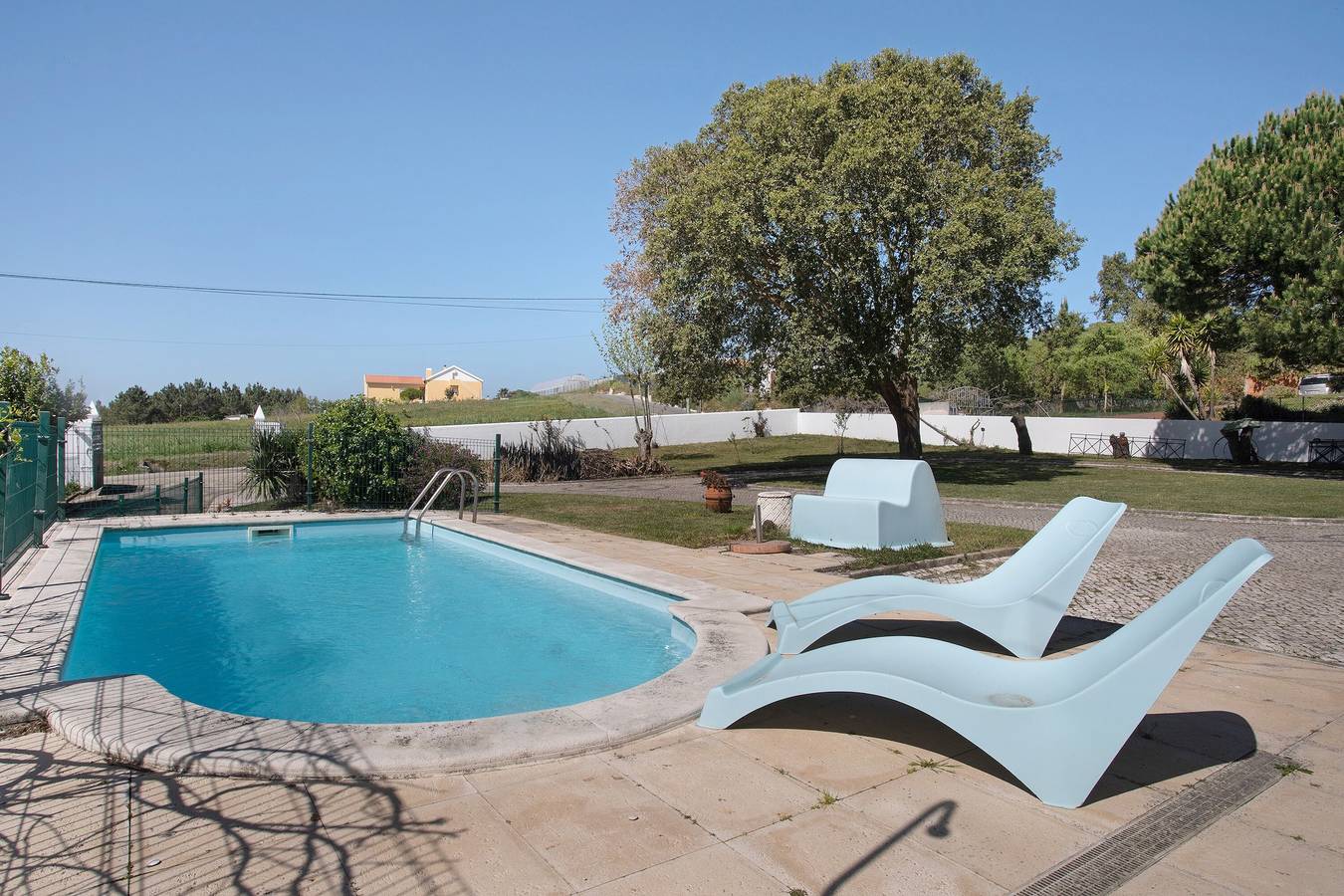 Villa Melquites con vista sulle montagne, piscina, Wi-Fi, terrazze e giardino; animali ammessi in Salir de Matos, Leiria District