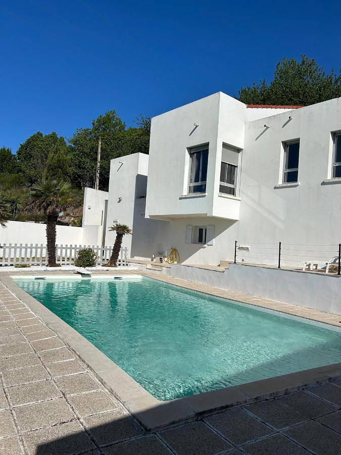 Location de vacances pour 6 personnes, avec Balcon et Terrasse ainsi que Jardin et Piscine à Antisanti