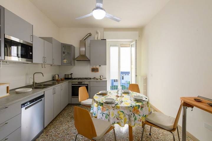 Ganze Wohnung, GuestHost - Ondina Apartment in Pesaro's Centre in Pesaro, Valle del Metauro