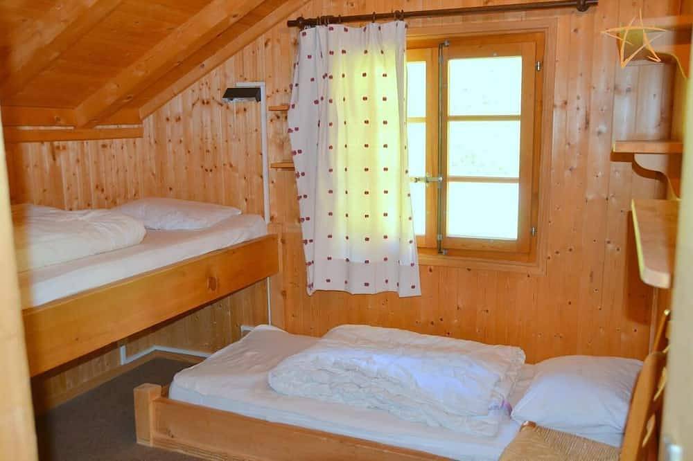 Aussen : Chalet für 8 Personen, Balkon und Terrasse -Innen : 110 qm, geschlossene Eingangshalle, Woh in Saint Luc, Anniviers