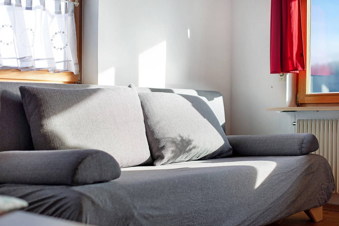 Ganze Wohnung, Ferienwohnung 'Haus Wintersonne - Fewo Auerhahn' mit Gemeinschaftsgarten, Balkon und Wi-Fi in Falkau (Feldberg), Feldberg