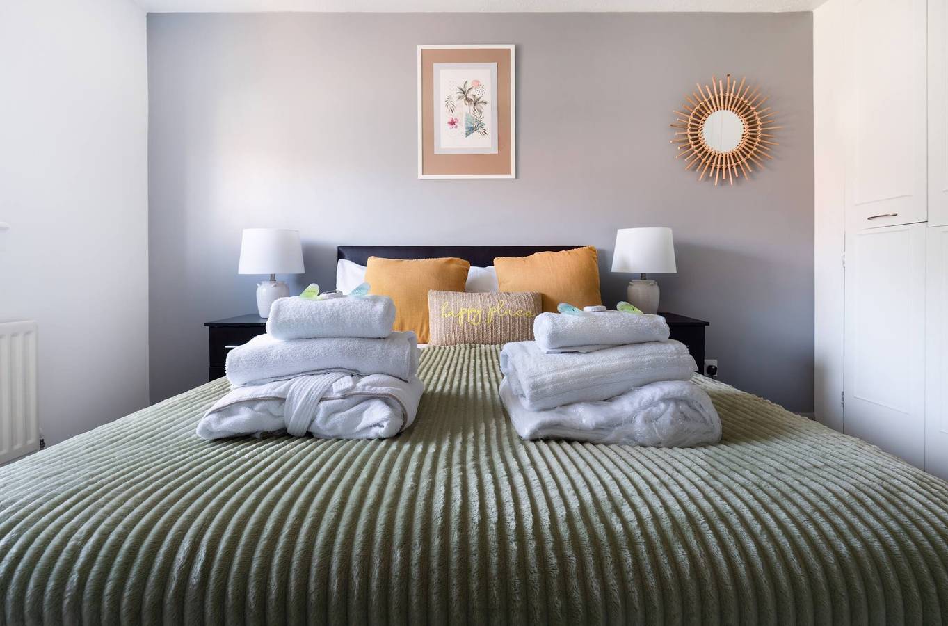 Get Away Home With Hot Tub Sleeps 4 in Telscombe, East Sussex