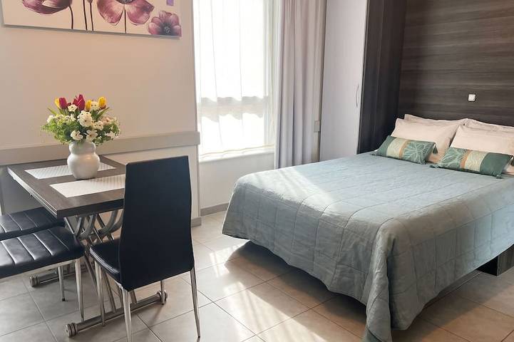 Appartement de vacances pour 2 personnes, avec terrasse ainsi que jardin et sauna, animaux acceptés