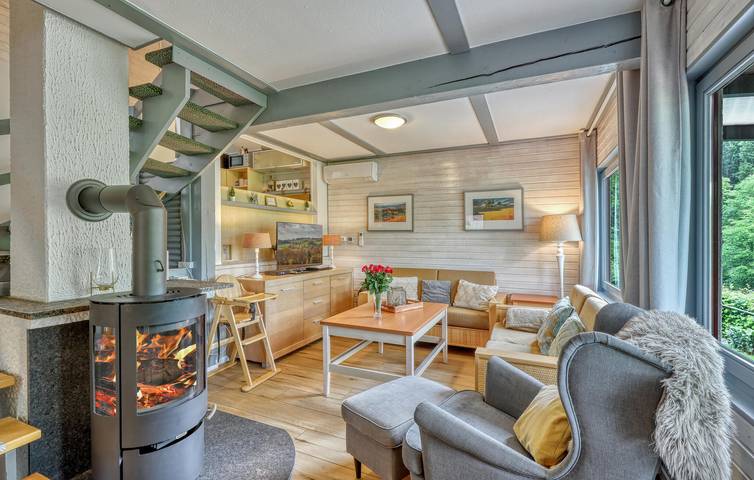 Charmante 75 m² große Wohnung mit Terrasse und WLAN, 700 m vom Zentrum von Reimboldshausen entfernt in Reimboldshausen, Kirchheim