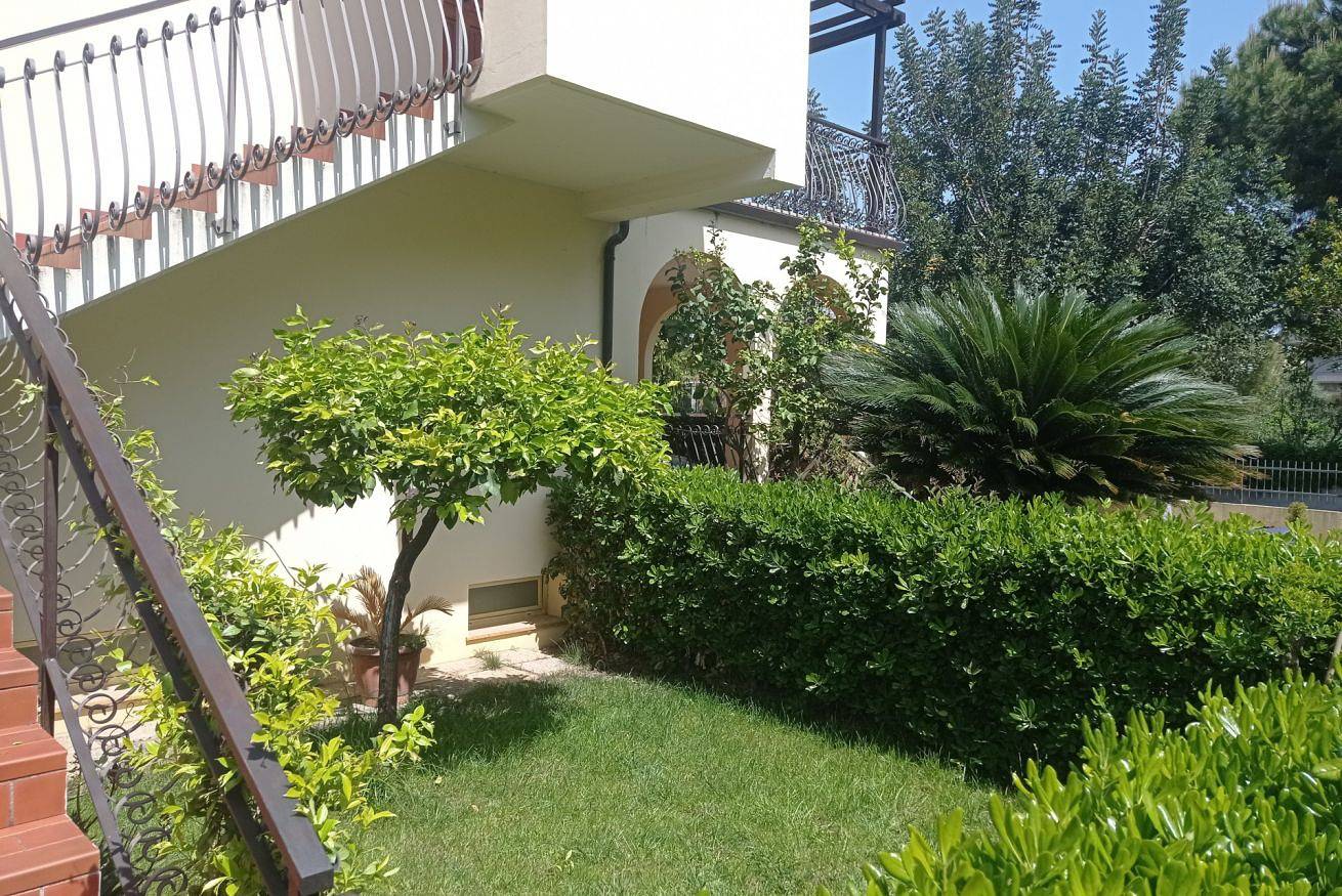 Ganze Wohnung, Ferienwohnung für 4 Personen mit Balkon/Terrasse in Foggetta, Adriaküste Abruzzen