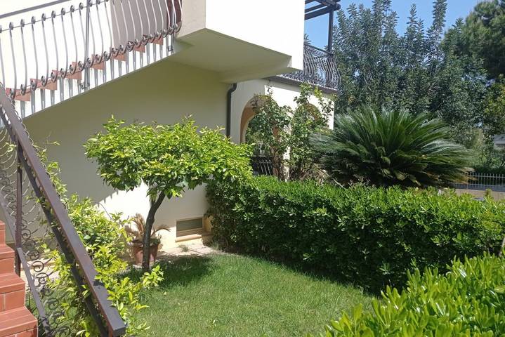 Gîte pour 4 personnes, avec jardin, animaux acceptés à Pineto - 2