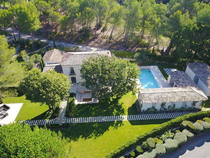 Chambre d’hôte pour 2 personnes, avec jardin ainsi que piscine et terrasse dans Golf de Pont Royal