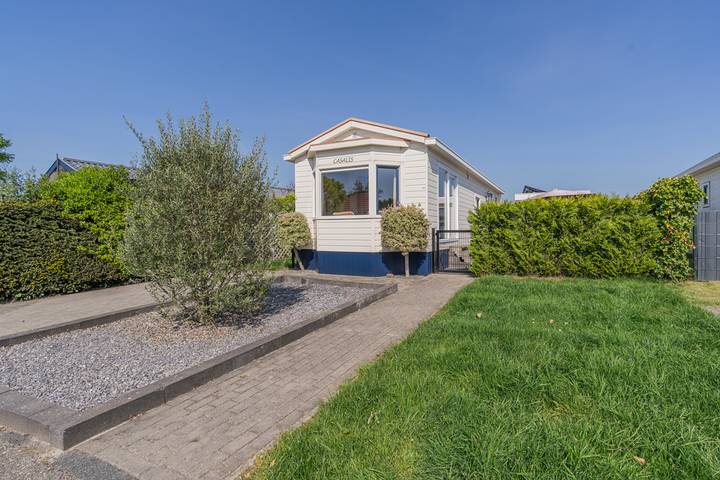 Ferienhaus für 4 Personen, mit Terrasse und Balkon/Terrasse
