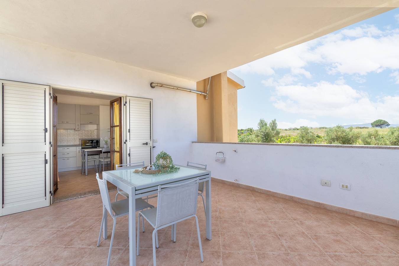 Ganze Wohnung, Ferienwohnung 'In Villa Sul Mare 1' mit privater Terrasse, Wi-Fi und Klimaanlage in Badesi, Olbia-Tempio
