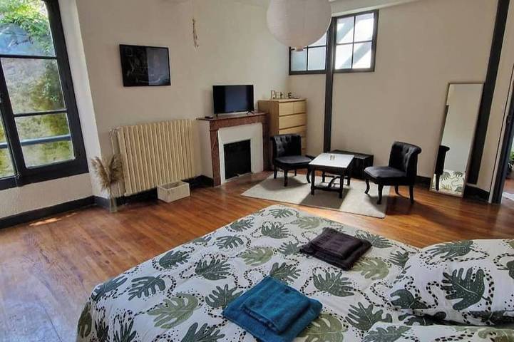 Room in a townhouse - 2 People in Oloron-Sainte-Marie, Béarn