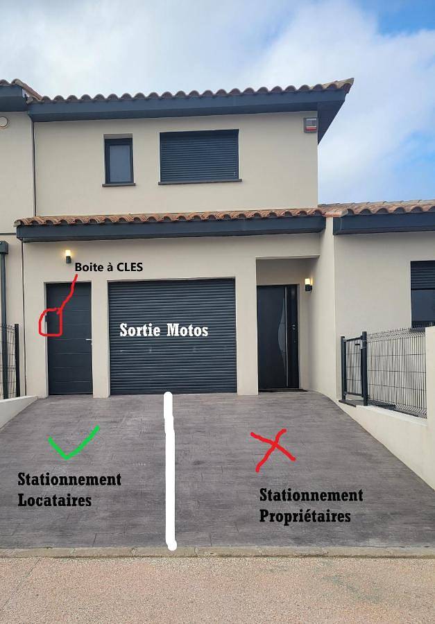 Appartement entier, Studio vue montagne in Rivesaltes, Côte méditerranéenne (France)