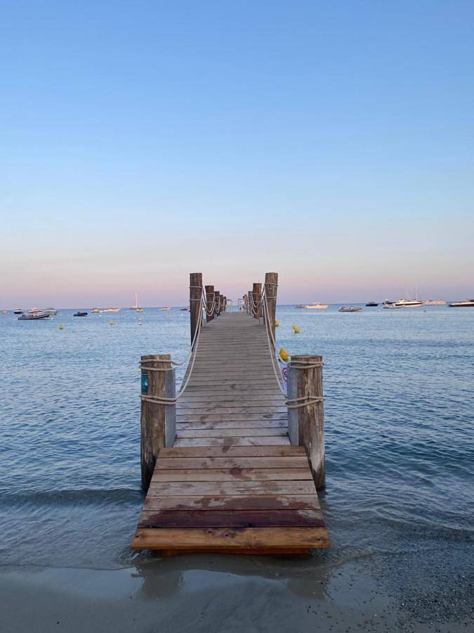 Chambre d’hôte pour 2 personnes, avec terrasse et piscine ainsi que jardin et vue dans le Var - 4