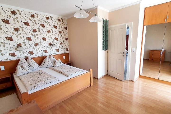 Ganze Wohnung, Neue, moderne Ferienwohnungen, hell, freundlich und sauber! Viele Stammgäste. in Heviz, Balaton Region