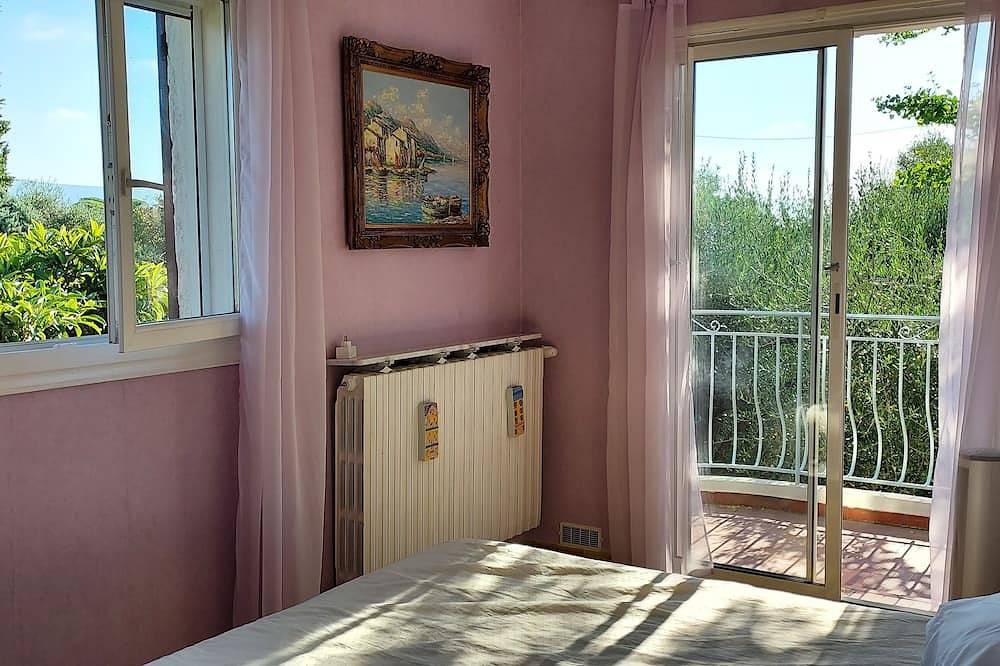 Hermosa villa de piedra provenzal con gran piscina y casa de la piscina in Grasse, Region de Cannes