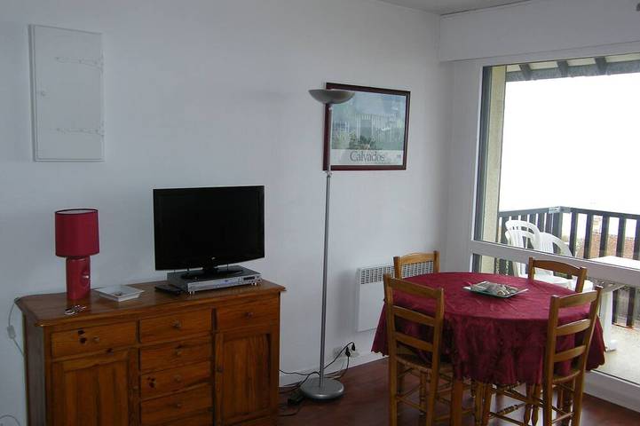 Ganze Wohnung, 2 Zimmer mit Meerblick auf kleinen Bäumen im normannischen Stil Residenz in Benerville-sur-Mer, Lisieux und Umgebung