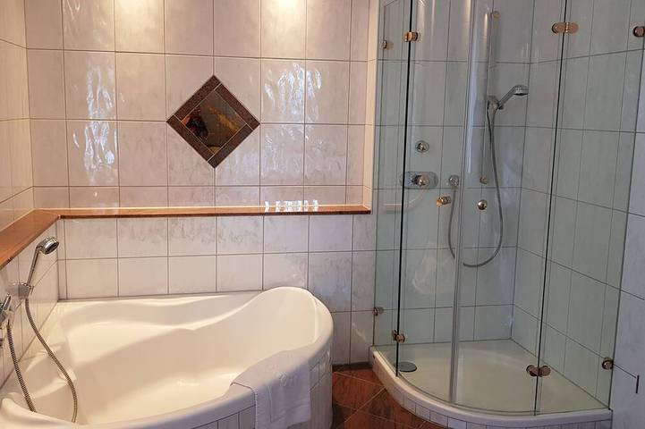 Ganze Wohnung, Ferienwohnung " Lonaurauschen " 
Idyllisch gelegen mitten im Nationalpark Harz in Herzberg am Harz, Harzvorland