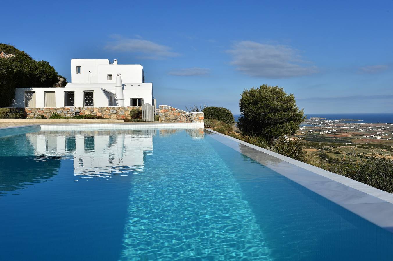Villa Moonlight · Exquisite villa for 10 with pool in Paros