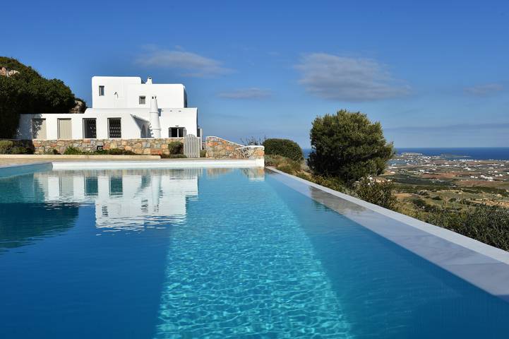 Villa pour 10 personnes, avec terrasse ainsi que jardin et piscine dans Paros - 3