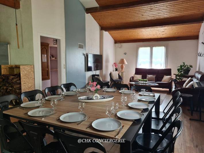 Location de vacances pour 15 personnes, avec vue ainsi que piscine et jardin, adapté aux familles à Mauléon - 4