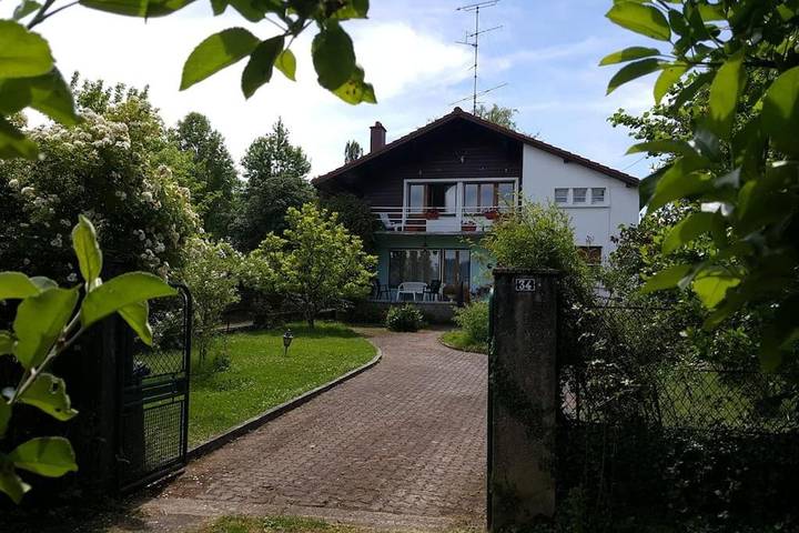 Location de vacances pour 9 personnes, avec jardin à Cirey-sur-Vezouze