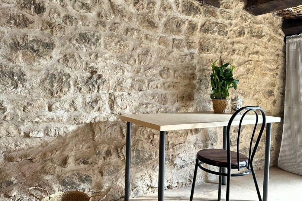 Medieval house in the heart of Calaceite... Casa Vivó is pet friendly house.... in Calaceite, Provincia de Teruel
