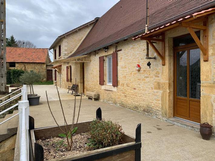 Location de vacances pour 10 personnes, avec piscine et terrasse à Archignac - 2
