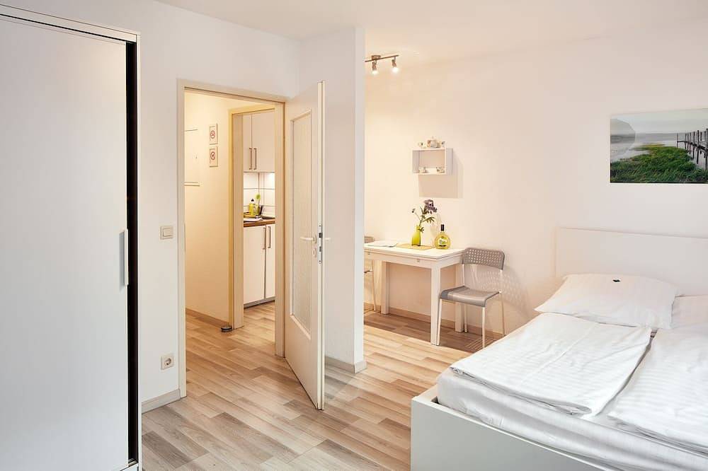 Ganze Wohnung, Schickes Apartment in zentraler Lage in Fürth, Franken