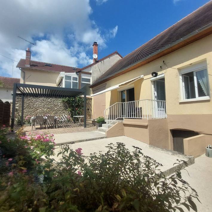 Gîte pour 6 personnes, avec terrasse à Bonny-sur-Loire