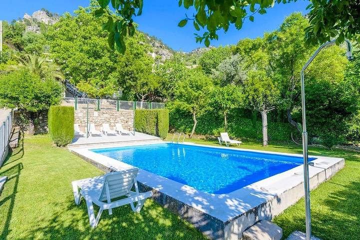 Villa for 8 people, with garden - 1
