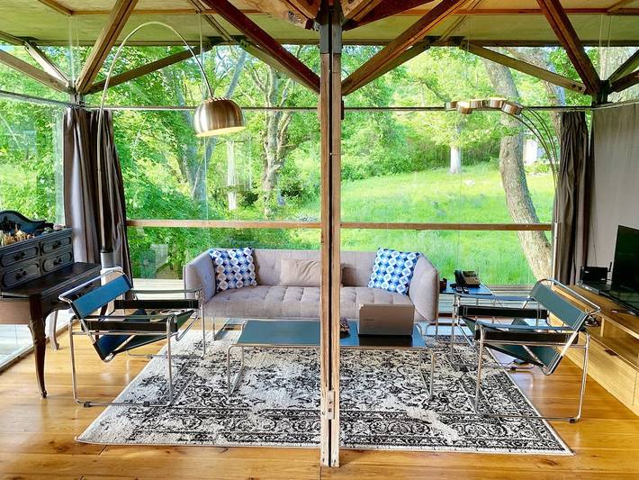 Vacation rental for 8 people, with terrace and yard in Martha's Vineyard