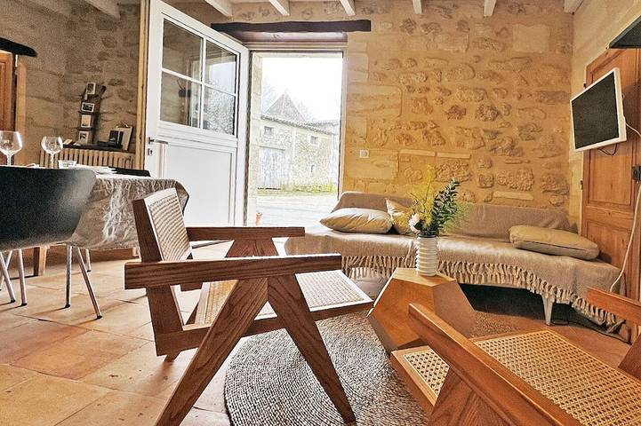 Gîte pour 4 personnes, avec jardin et piscine à Lugon-et-l'Île-du-Carnay