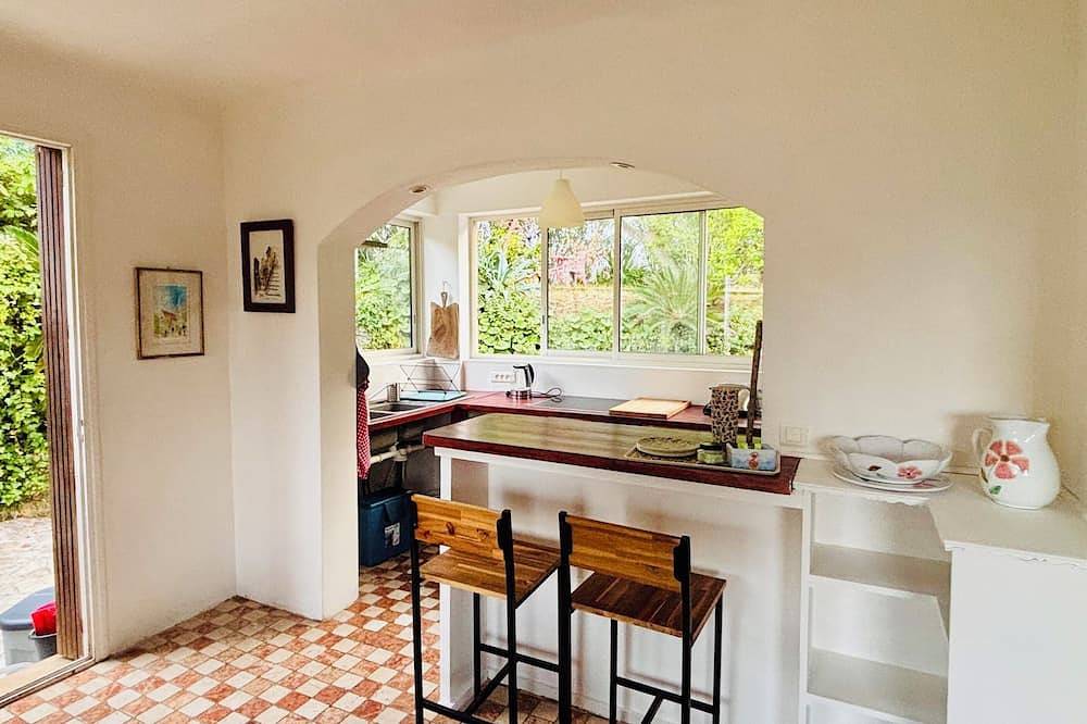 Familienhaus für 12, üppiger Garten, Meerblick. Nahe Strände. in Roquebrune-Cap-Martin, Mittelmeerküste (Frankreich)