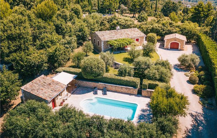 Location de vacances pour 6 personnes à Lioux